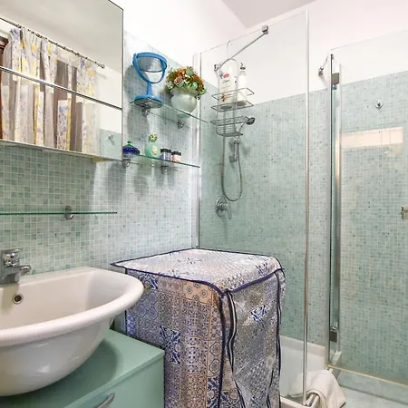 3 Bedroom Stunning In *